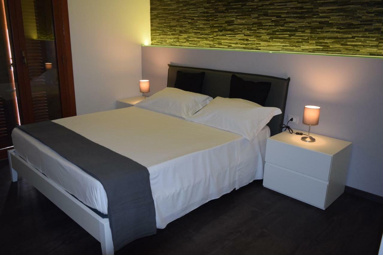 Appartamento I Puritani On The Beach Giardini Naxos Exterior photo